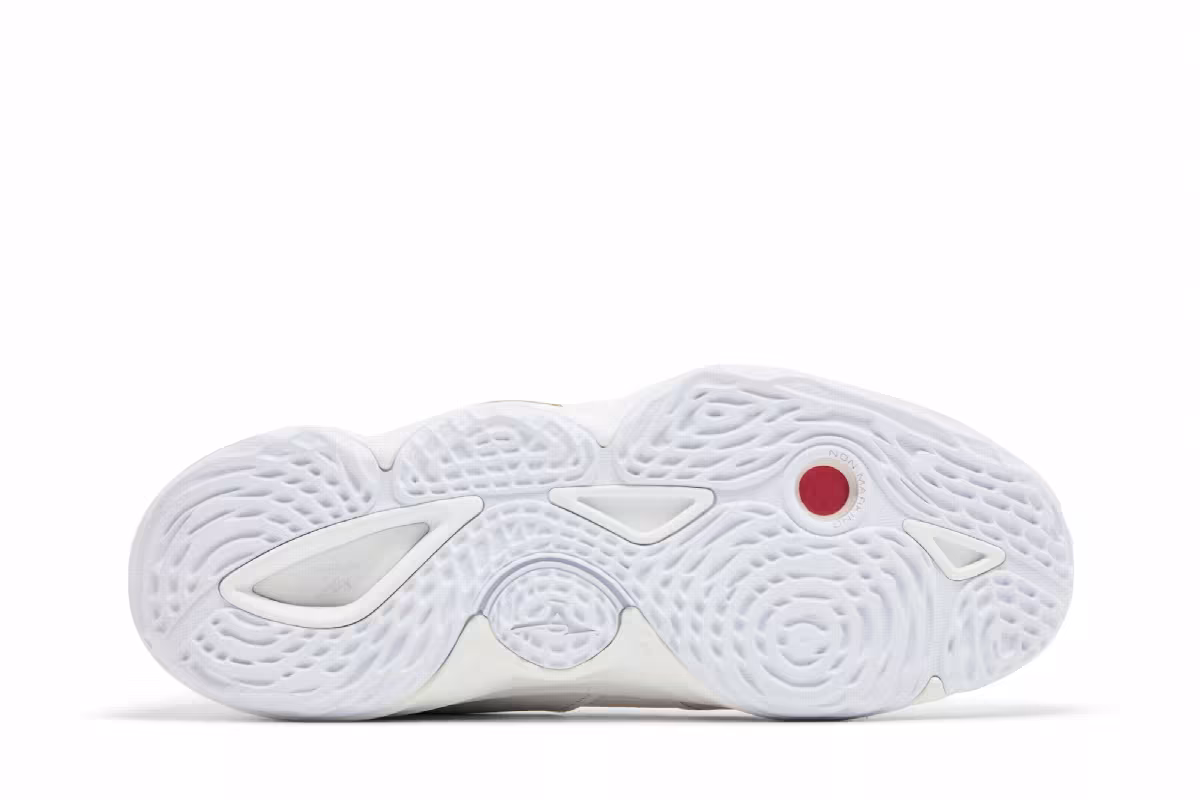 Mizuno Women's Wave Momentum 3 White Gold, view 5