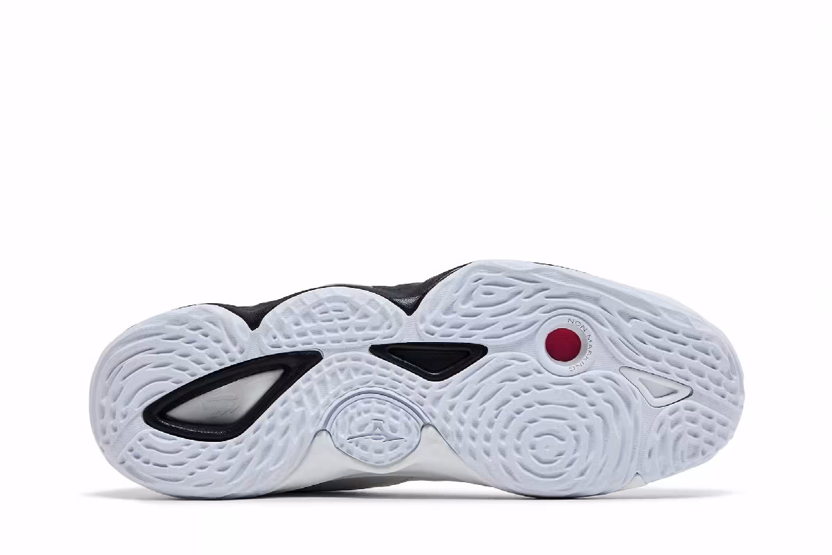 Mizuno Wave Momentum 3 Mid White Black, view 5