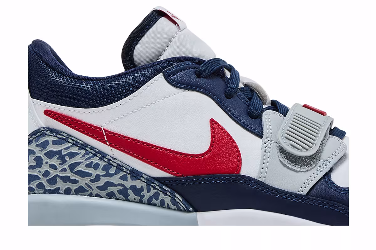 Air Jordan Legacy 312 Low GS Midnight Navy Varsity Red, view 3