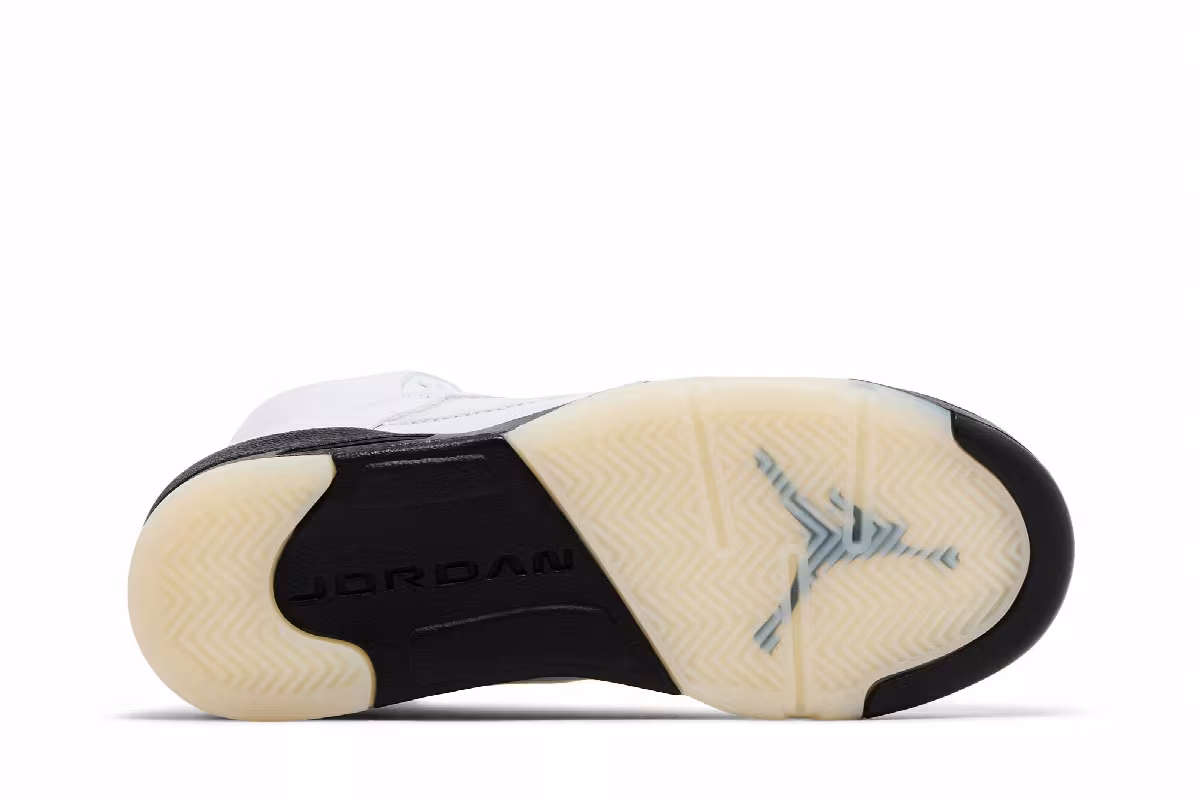 Air Jordan 5 GS White Black, view 5