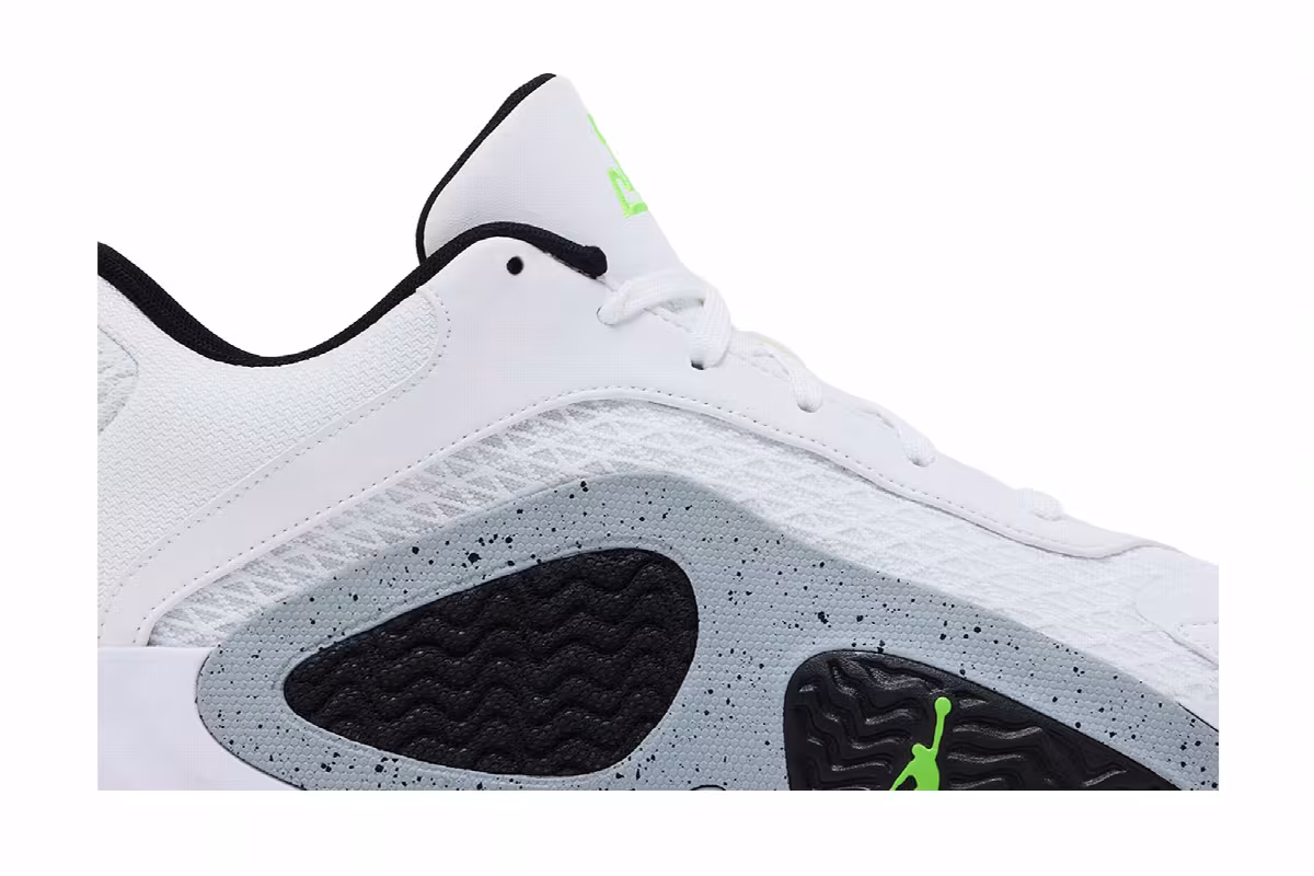 Air Jordan Tatum 2 PF Neon, view 3