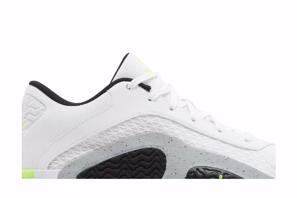 Air Jordan Tatum 2 Neon, view 3