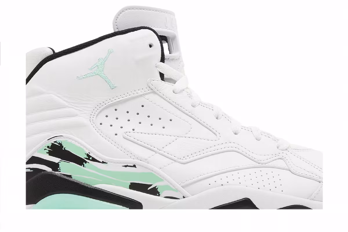 Air Jordan MVP White Green Glow, view 3