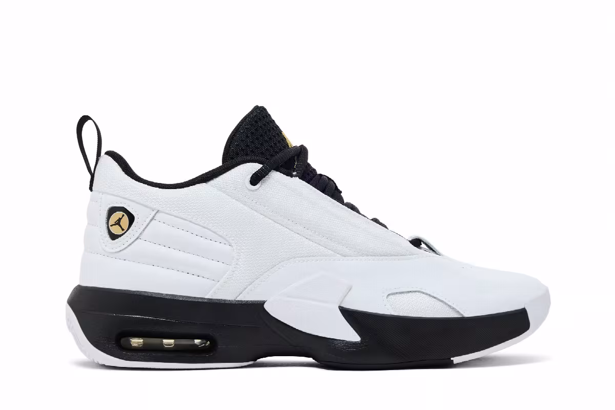 Air Jordan Max Aura 6 White Gold Black, view 2