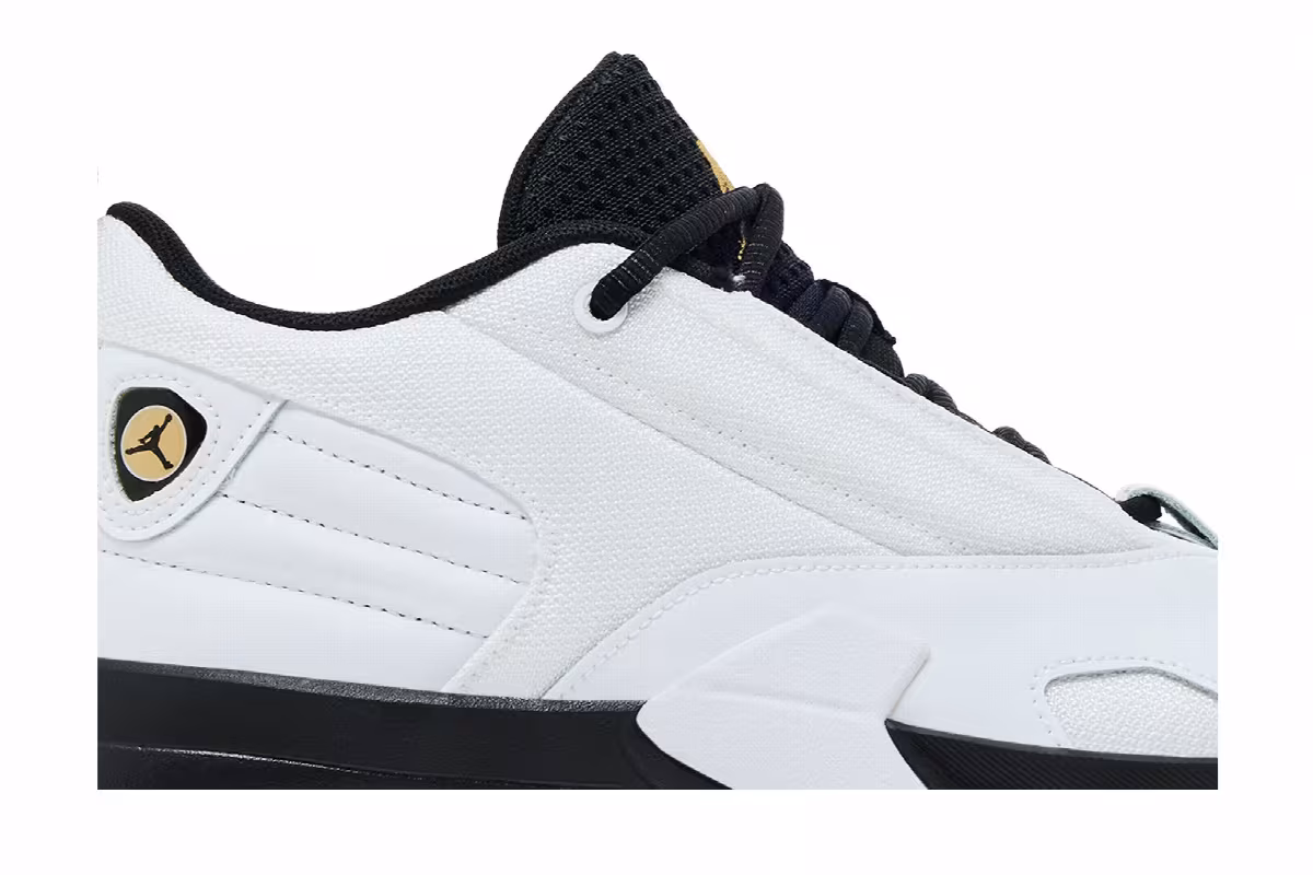 Air Jordan Max Aura 6 White Gold Black, view 3