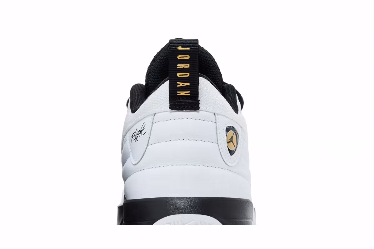 Air Jordan Max Aura 6 White Gold Black, view 8