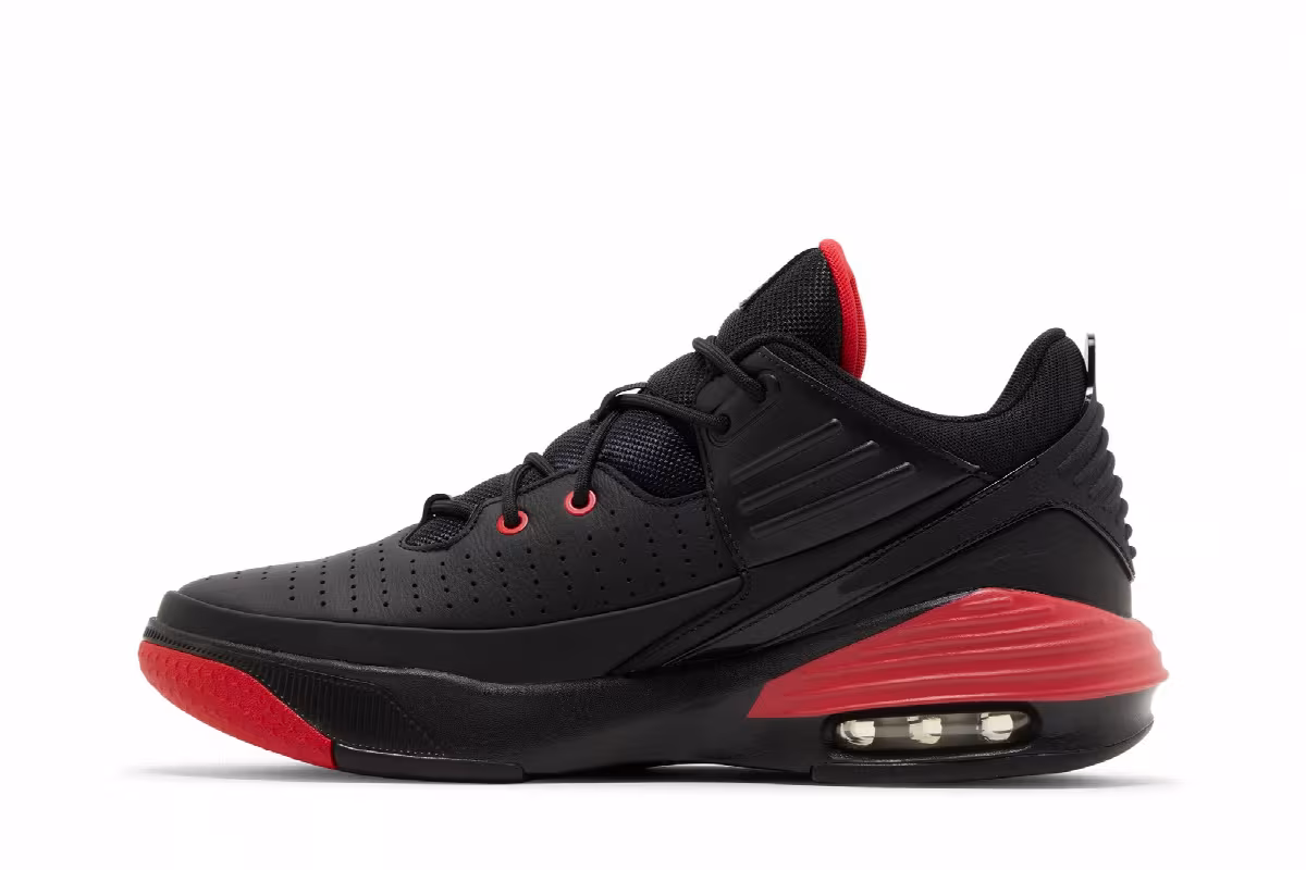 Air Jordan Max Aura 5 Bred, view 4