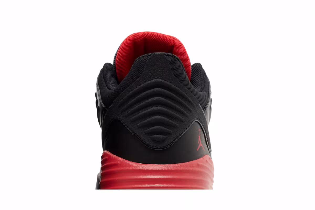 Air Jordan Max Aura 5 Bred, view 8