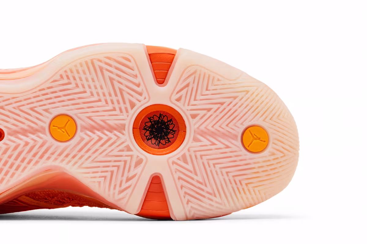 Dearica Hamby x Women's Air Jordan 38 Low Sunshine, view 6