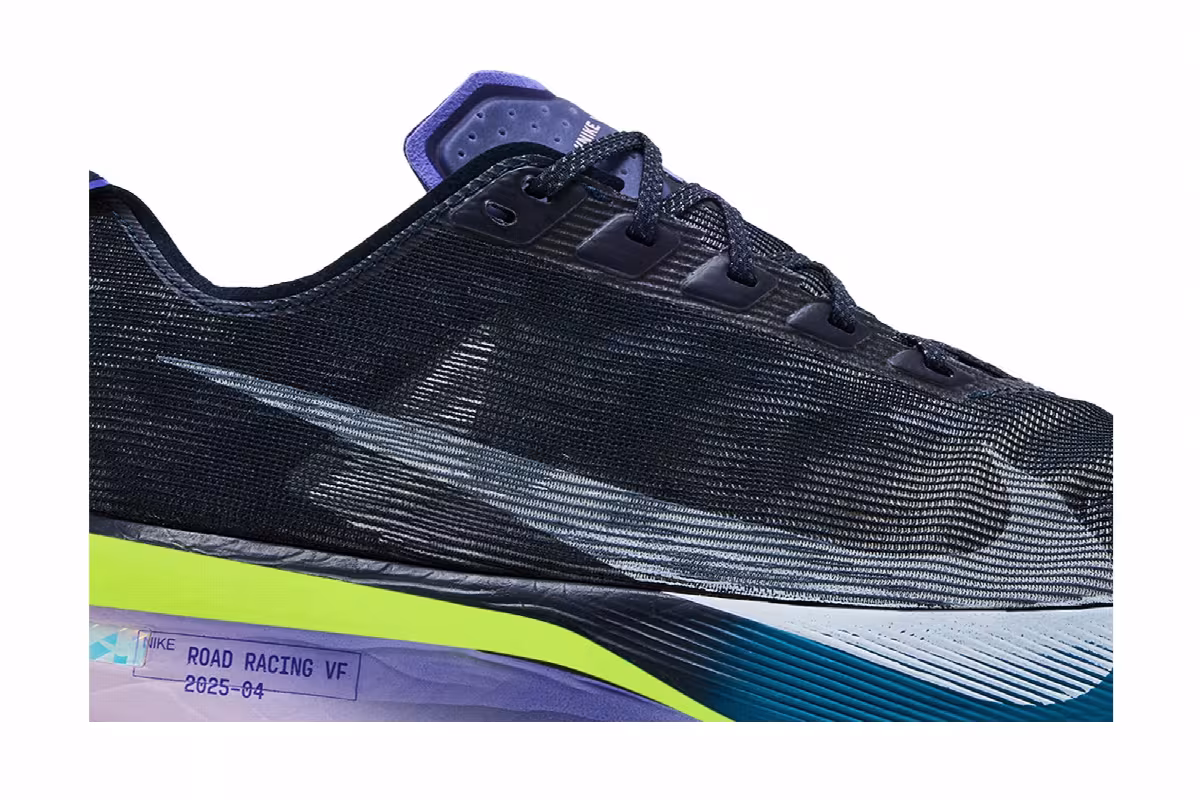 Nike Vaporfly 4 Obsidian/Persian Violet/Green Abyss/White, view 3