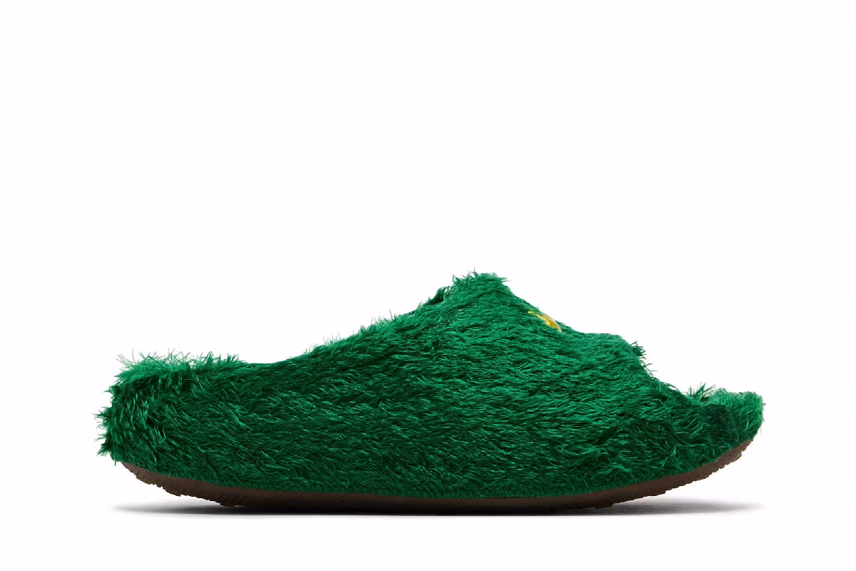 .SWOOSH x Nike ReactX Rejuven8 Slide Touch Grass - Kelly Green, view 2