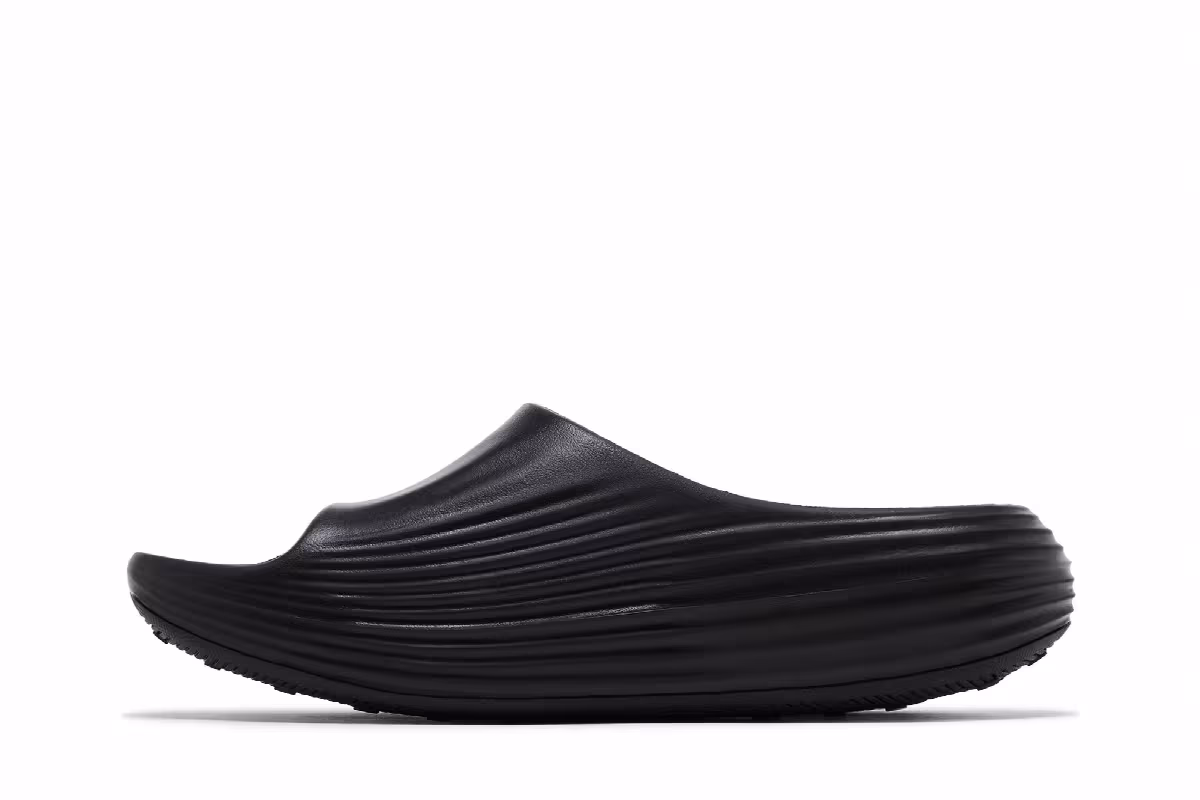 Nike ReactX Rejuven8 Slide Triple Black, view 4