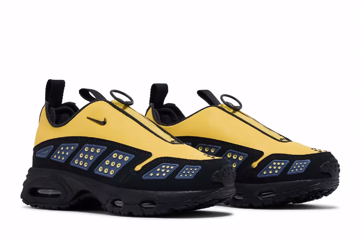 Nike Women's Air Sunder Max Saturn Gold, view 9