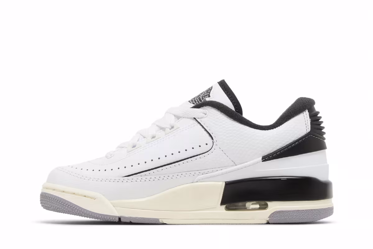Air Jordan 2/3 GS White Black, view 4