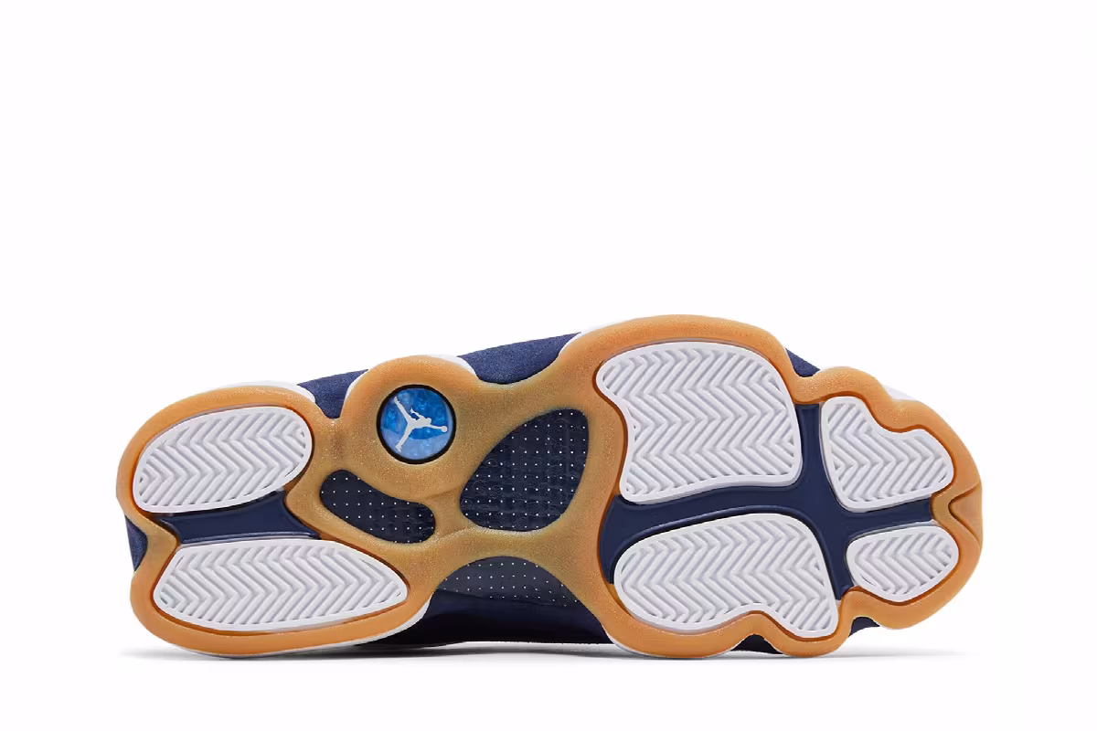 Air Jordan 13 Midnight Navy, view 5