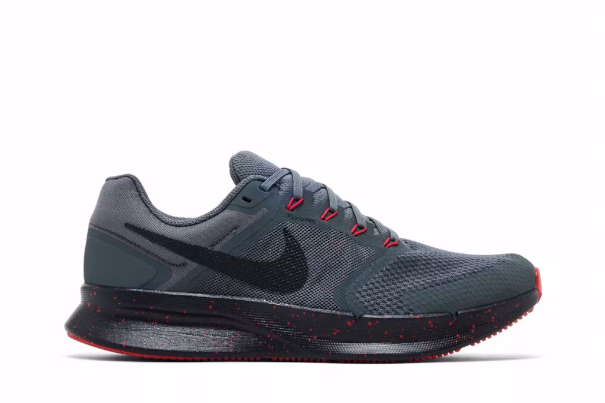 Nike Run Swift 3 Dark Grey University Red, view 2