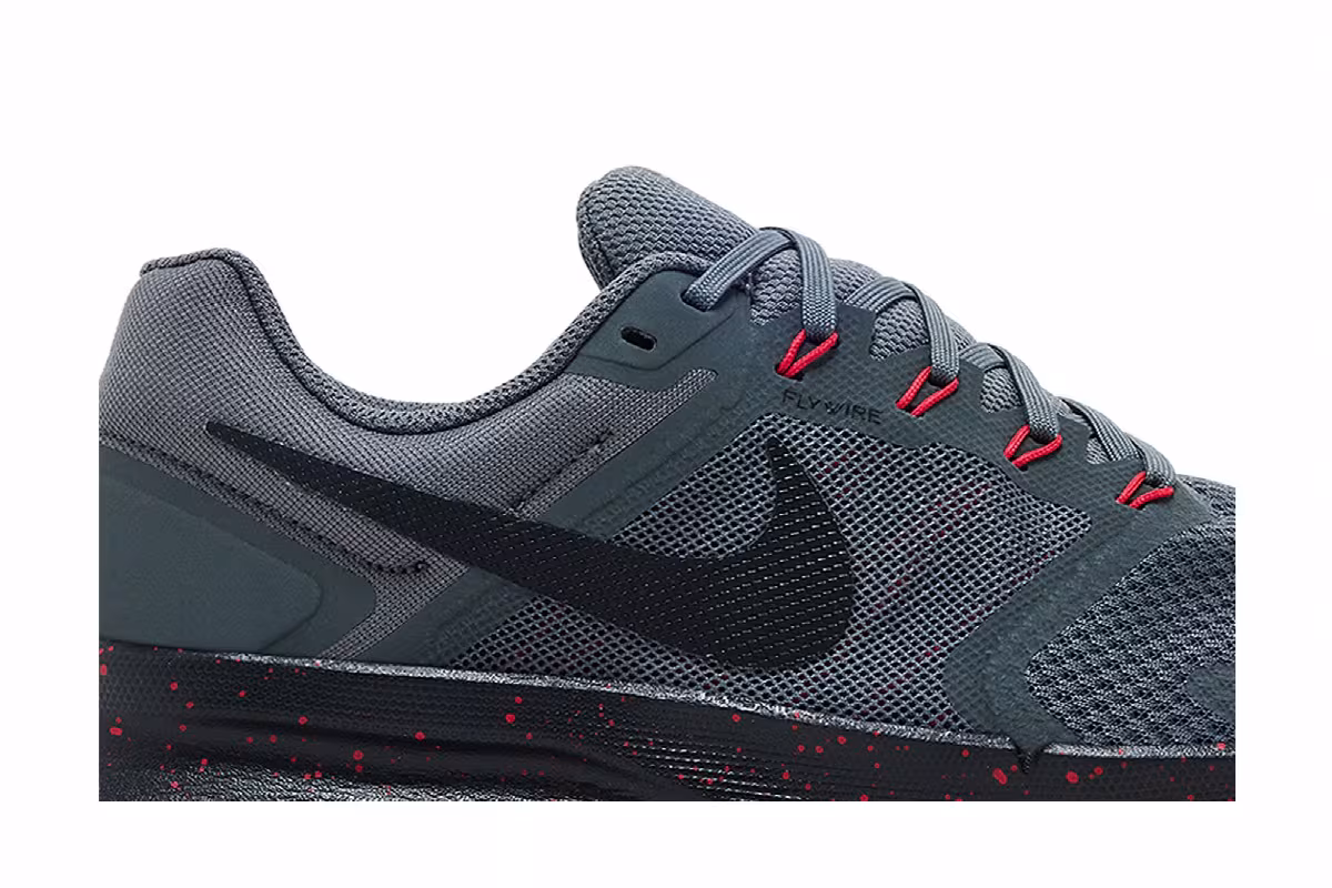 Nike Run Swift 3 Dark Grey University Red, view 3