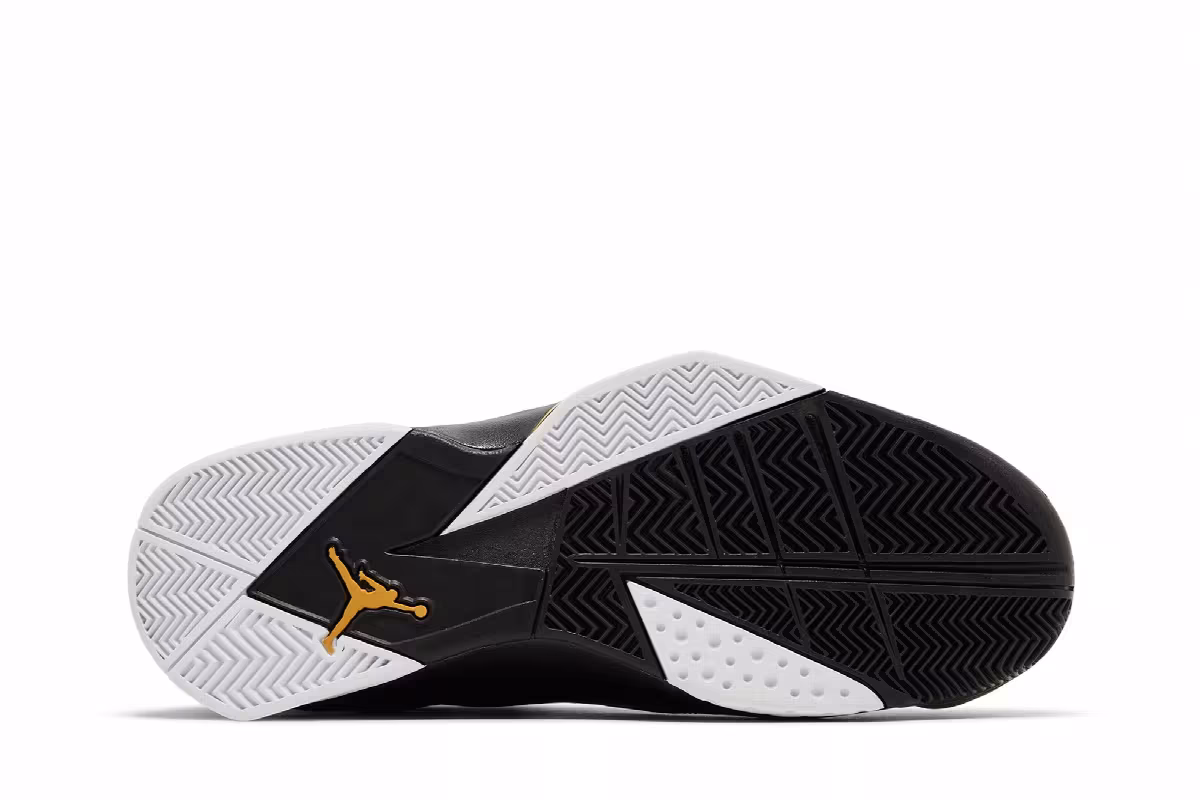 Air Jordan True Flight Black Metallic Gold Speckled, view 5