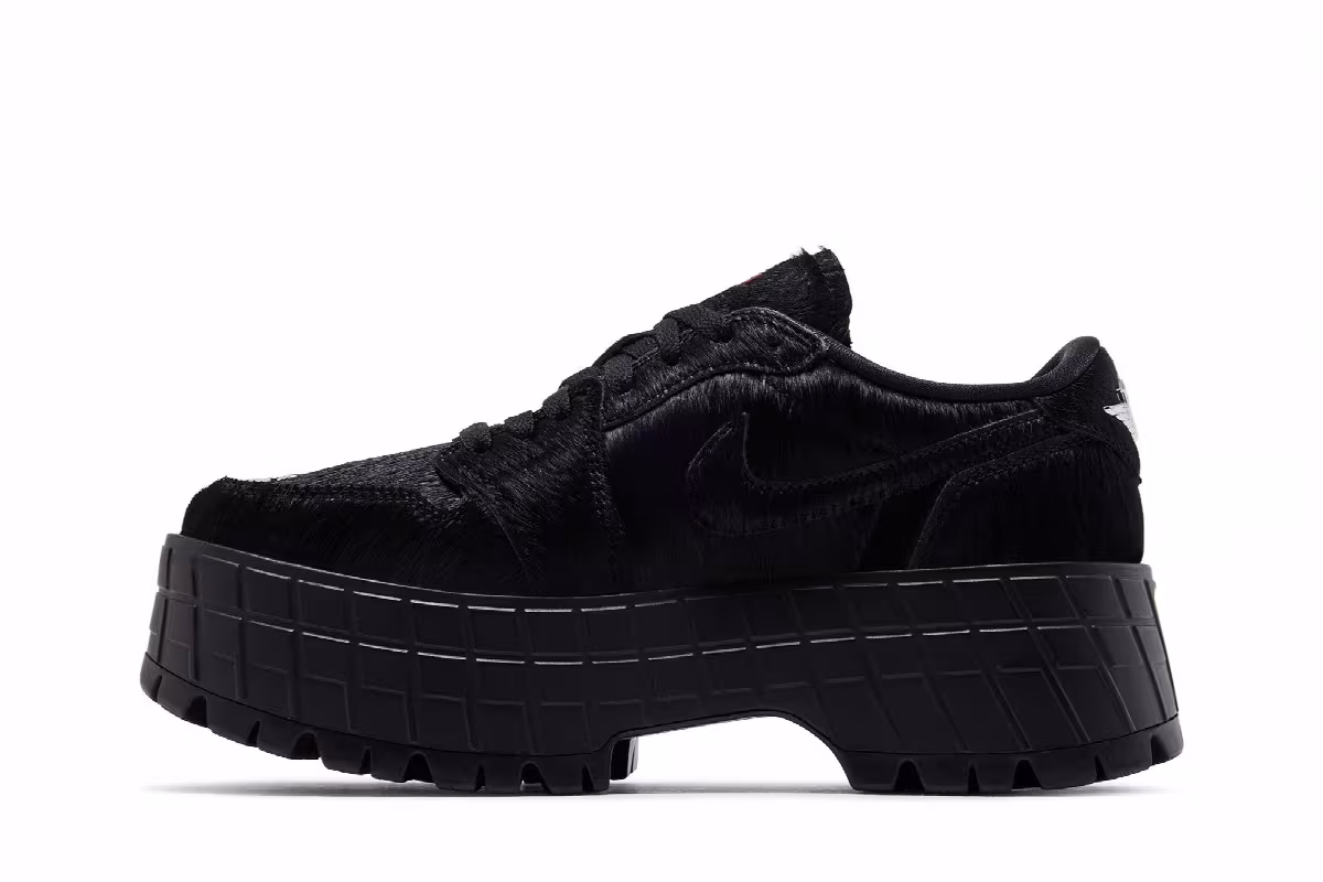 Women's Air Jordan 1 Low Brooklyn Black Pony, view 4