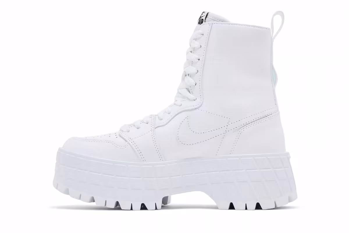 Women's Air Jordan 1 High Brooklyn Triple White, view 4