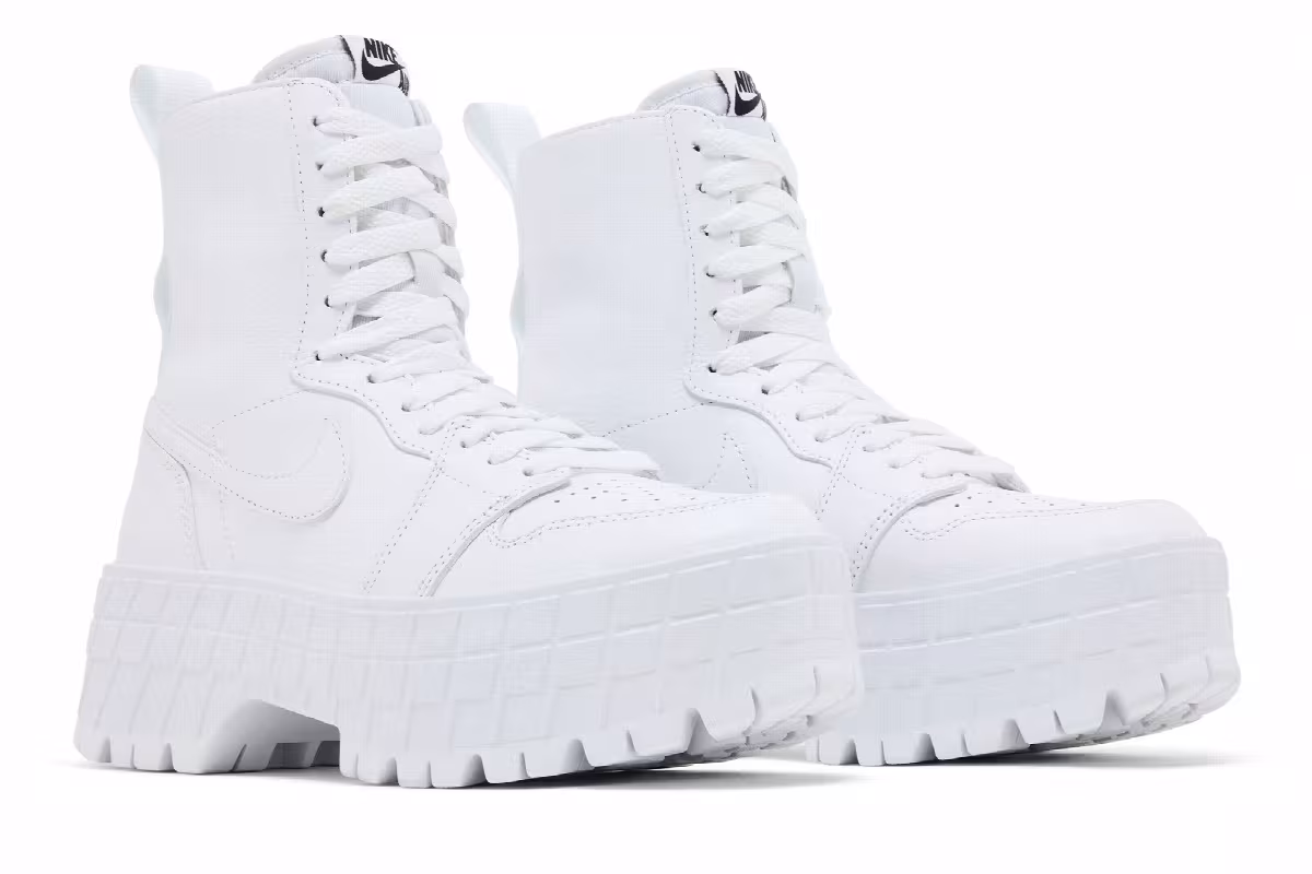Women's Air Jordan 1 High Brooklyn Triple White, view 9