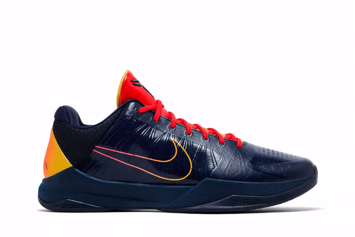 Caitlin Clark x Nike Zoom Kobe 5 Protro Indiana Fever, view 2