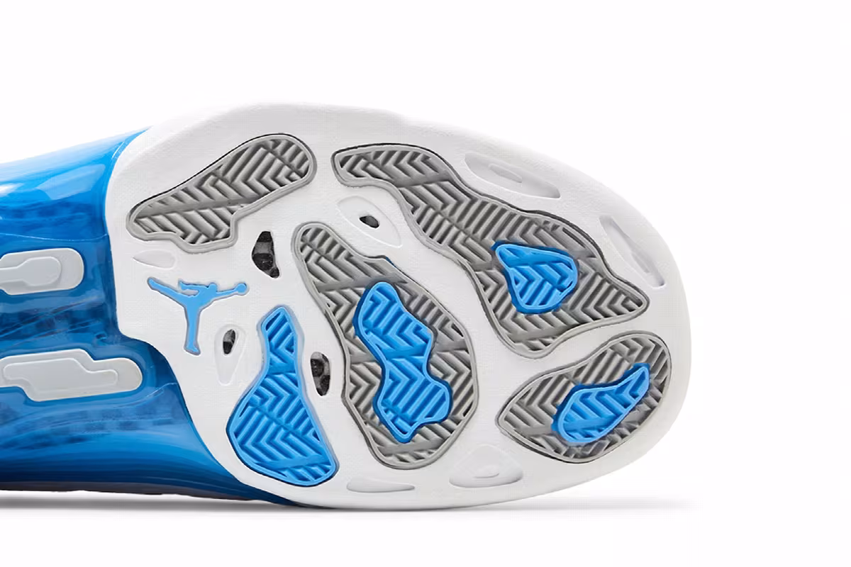 Air Jordan 17 Low SP UNC 2024, view 6