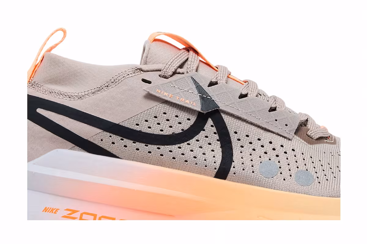 Nike Zegama 2 Trail Malt/Ghost/Alabaster/Black, view 3