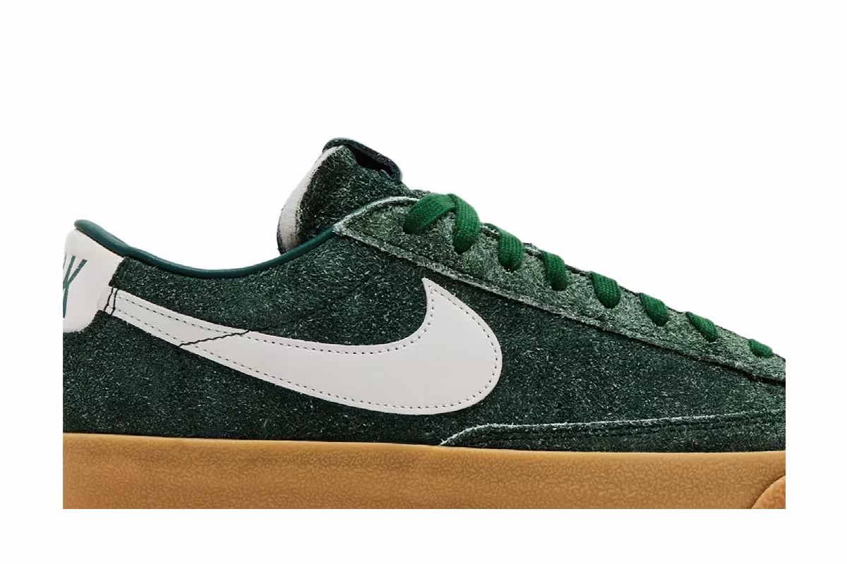 Devin Booker x Chevrolet x Nike Blazer Low Team Dark Green, view 3