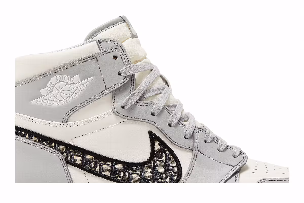 Dior x Air Jordan 1 High, view 3