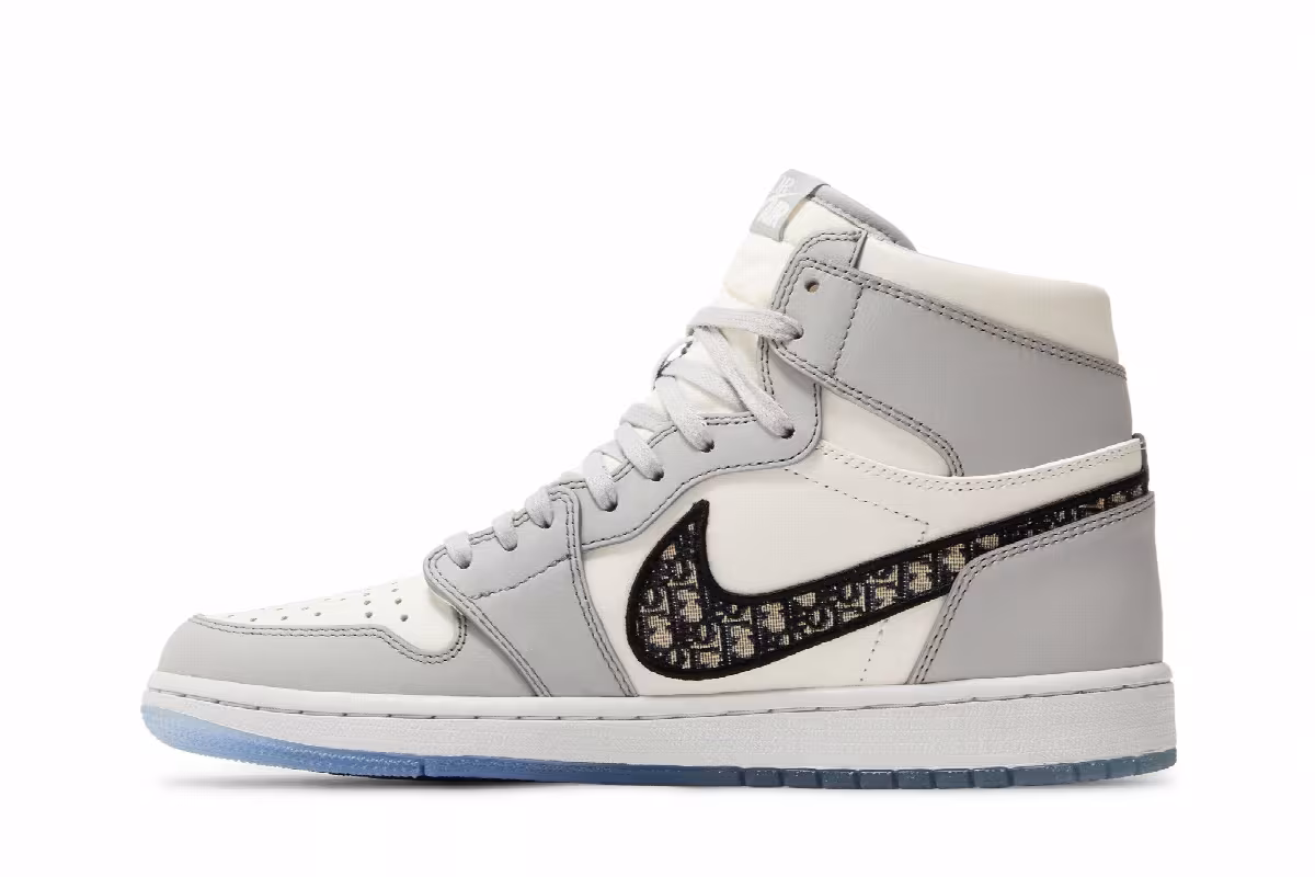 Dior x Air Jordan 1 High, view 4