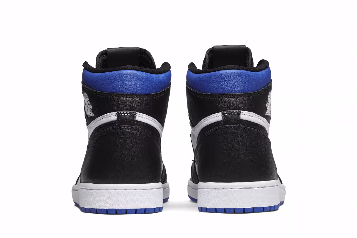 Air Jordan 1 High OG Royal Toe, view 7