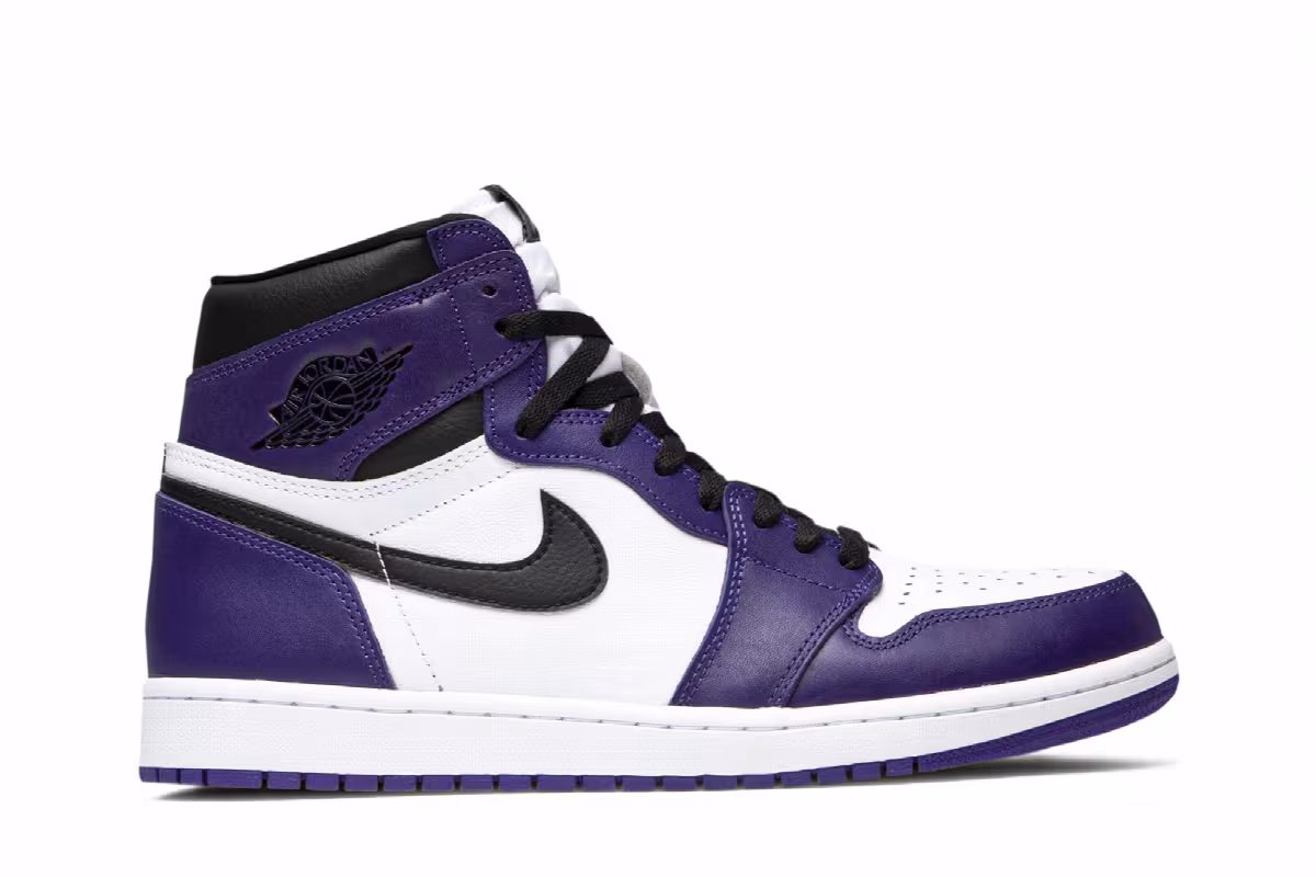 Air Jordan 1 High OG Court Purple 2.0, view 2