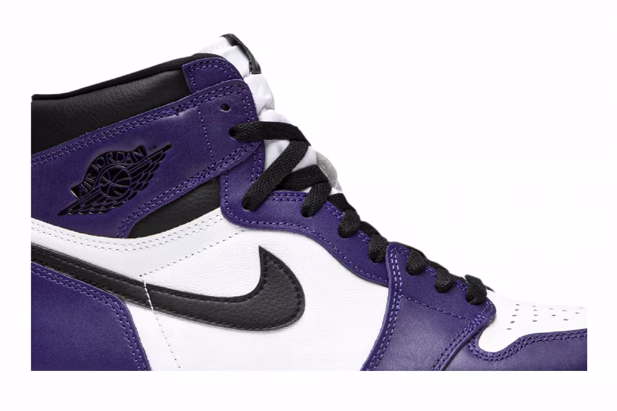 Air Jordan 1 High OG Court Purple 2.0, view 3