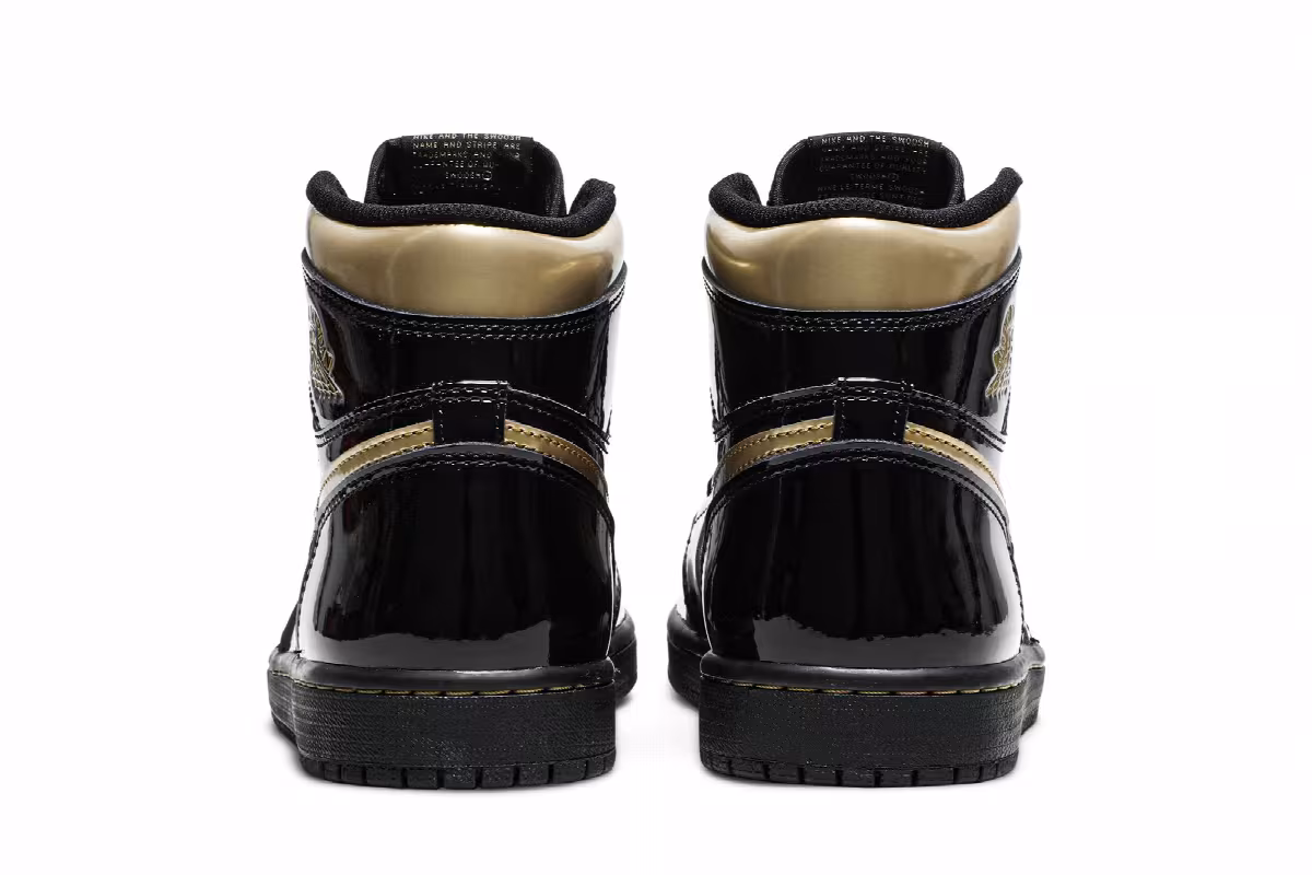 Air Jordan 1 High OG Black Metallic Gold, view 7