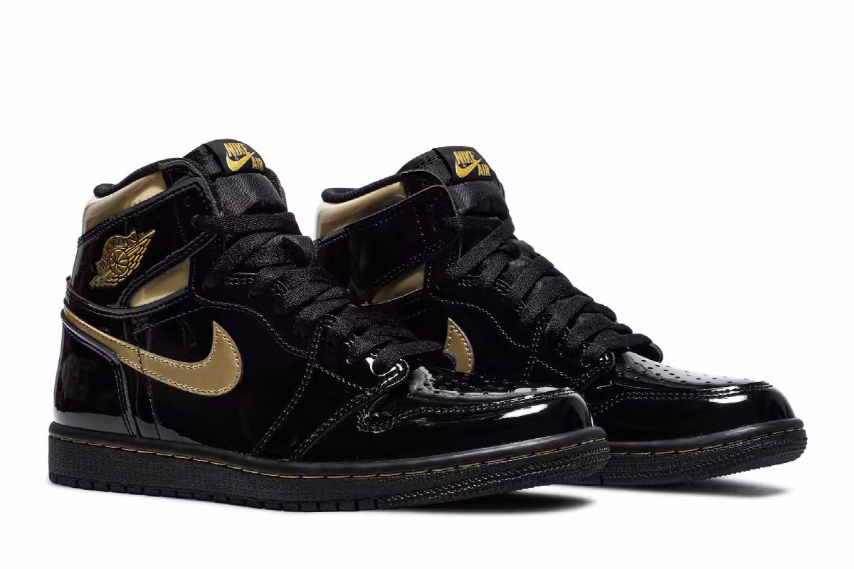 Air Jordan 1 High OG Black Metallic Gold, view 9