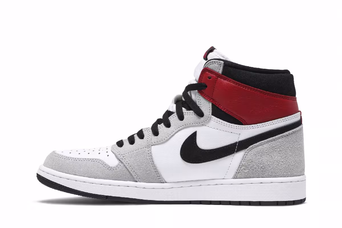 Air Jordan 1 High OG Smoke Grey, view 4