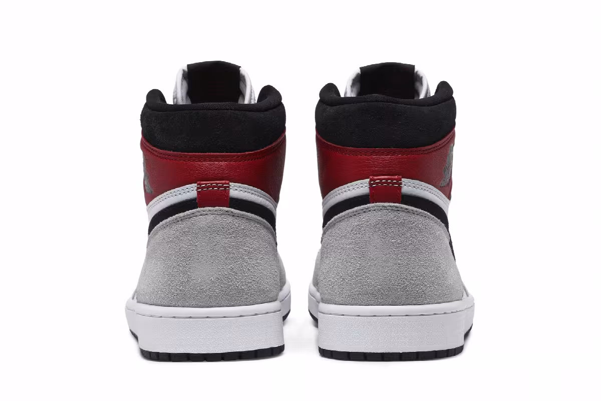 Air Jordan 1 High OG Smoke Grey, view 7