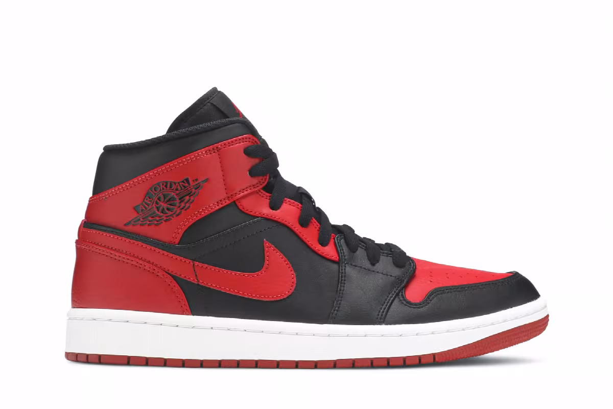 Air Jordan 1 Mid Banned, view 2