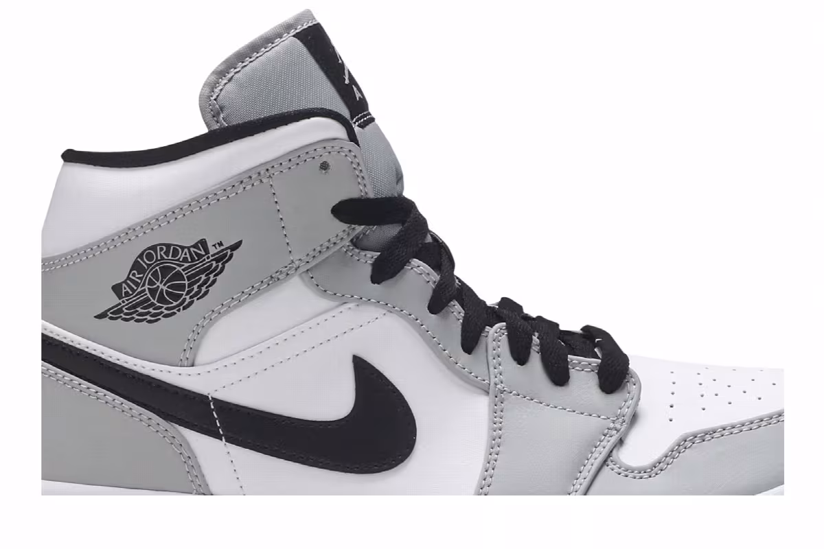 Air Jordan 1 Mid Smoke Grey, view 3
