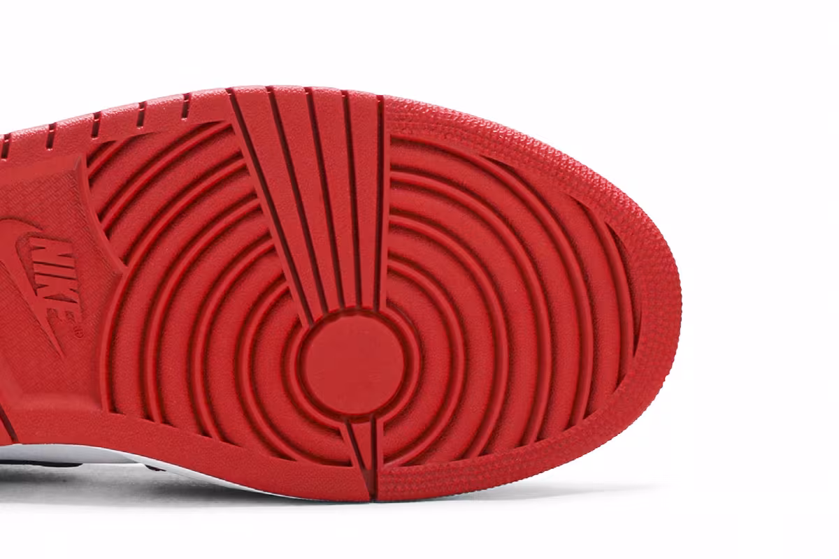 Air Jordan 1 Mid Chicago, view 6