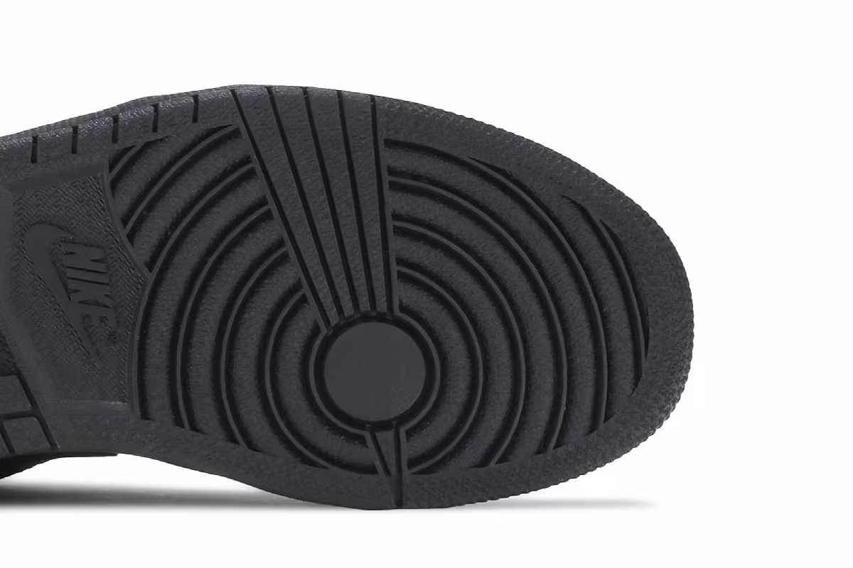 Air Jordan 1 Low Triple Black, view 6