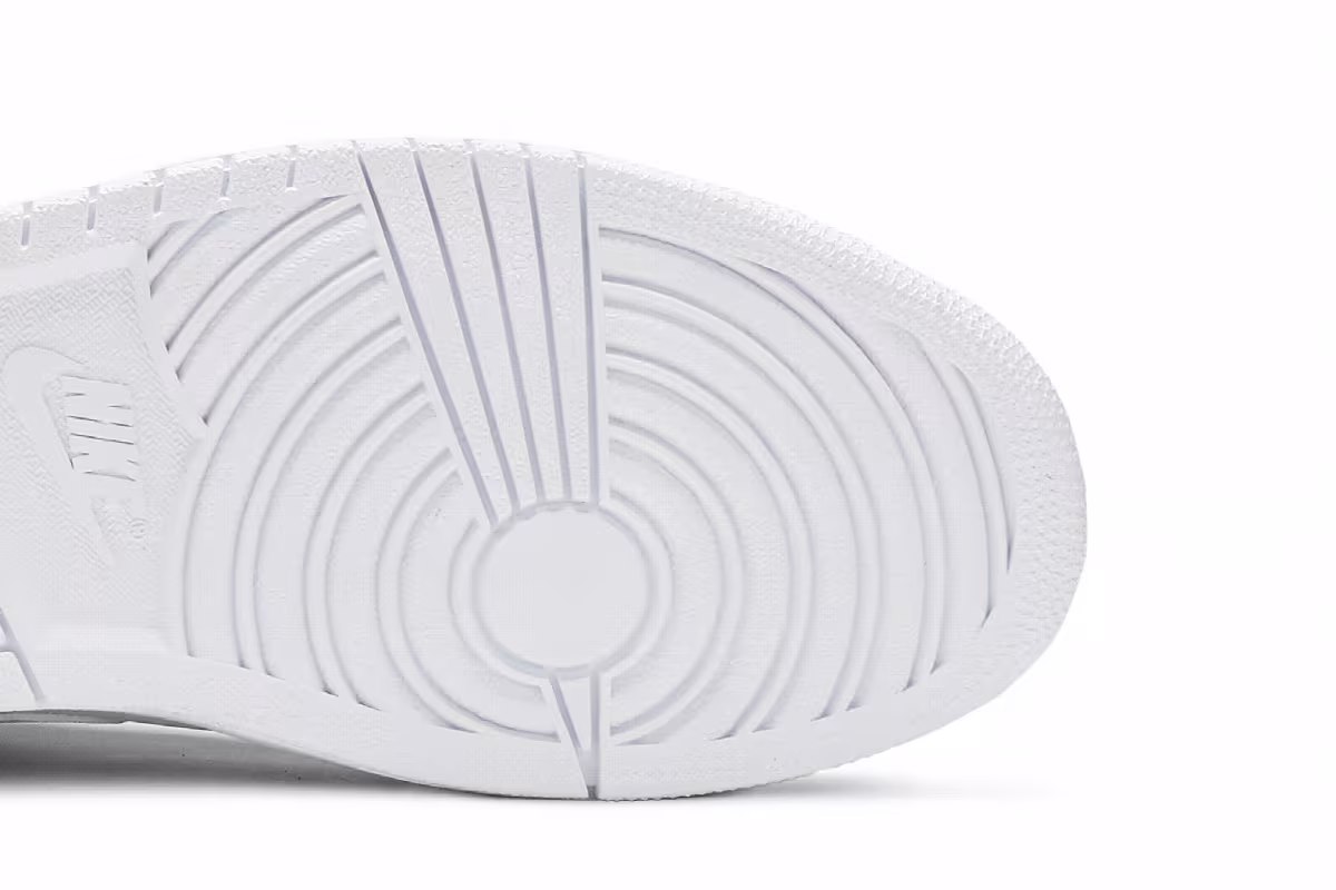 Air Jordan 1 Low Triple White, view 6