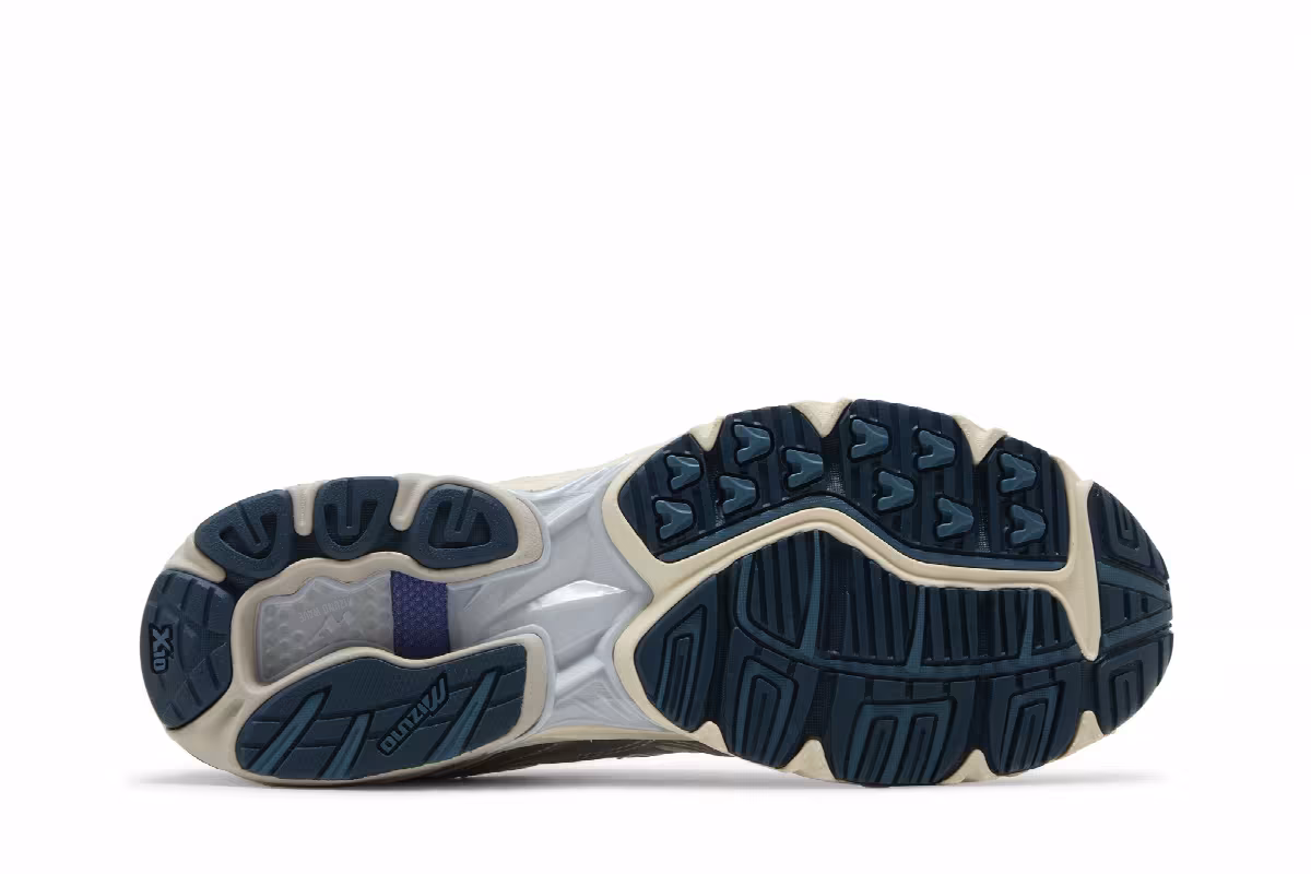 Mizuno Wave Rider 10 Arctic Ice Snow White, view 5
