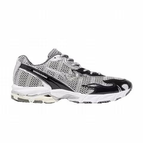 One Block Down x Mizuno Flame Wave 'Onyx'