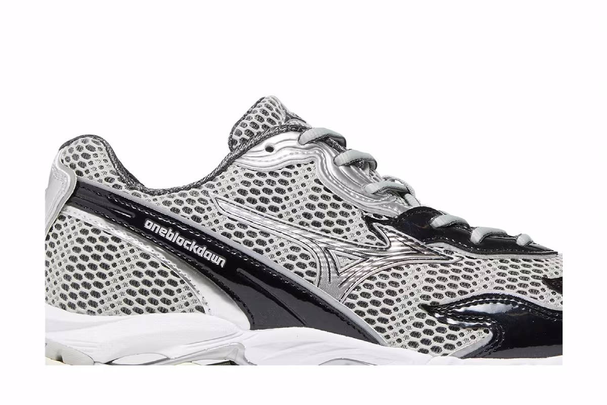 One Block Down x Mizuno Flame Wave Onyx, view 3