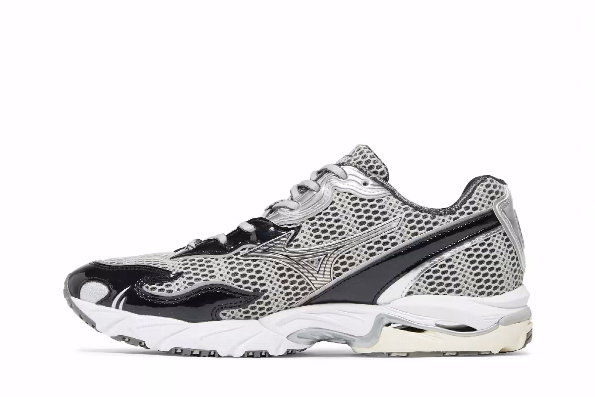 One Block Down x Mizuno Flame Wave Onyx, view 4