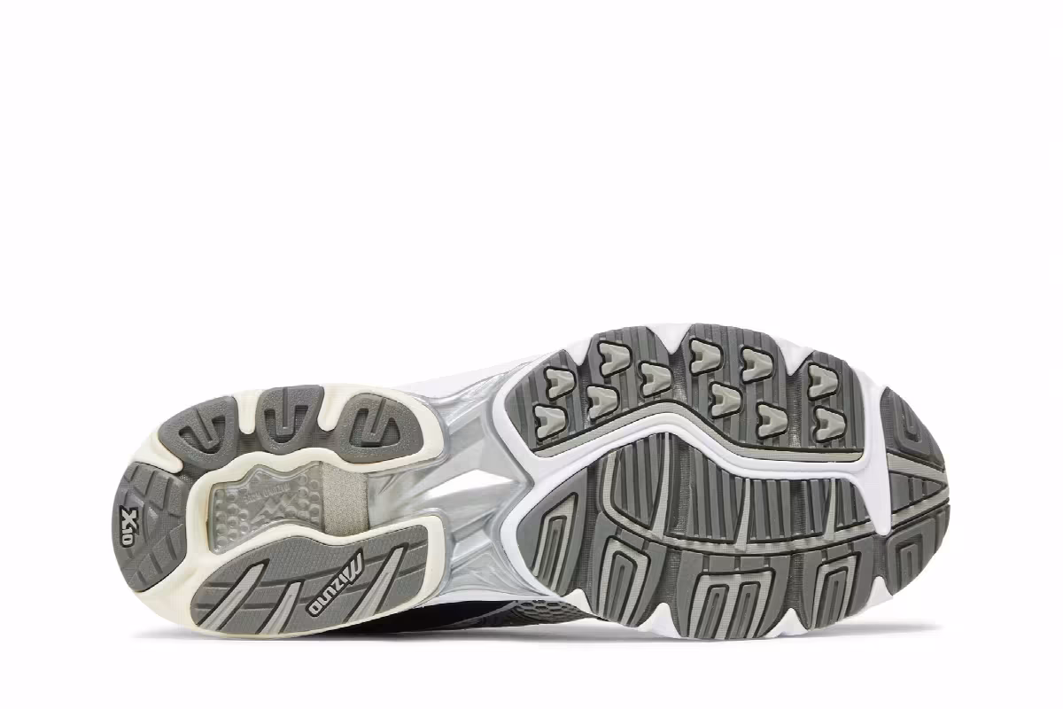 One Block Down x Mizuno Flame Wave Onyx, view 5