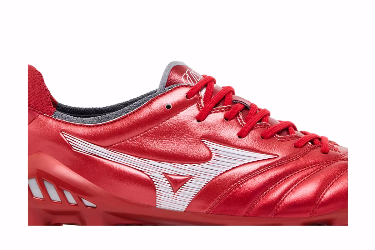 Mizuno Morelia Neo 3 Japan Passion Red Pack, view 3