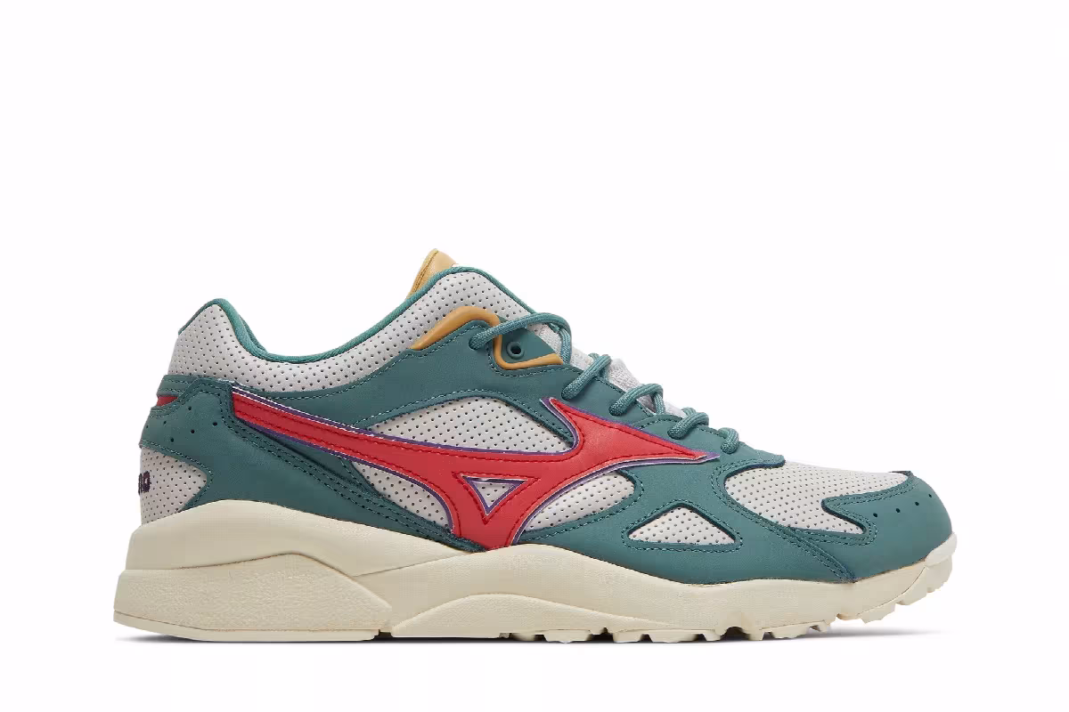 Patta x Mizuno Sky Medal Green Ivory, view 2